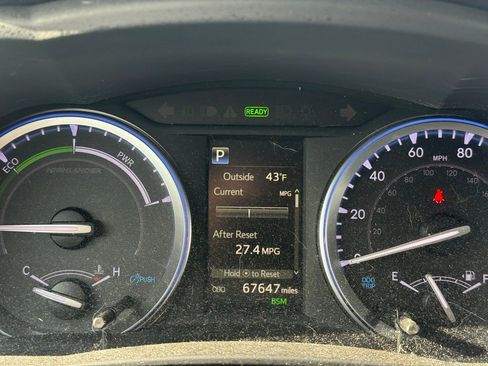 Used 2019 Toyota Highlander XLE image 10