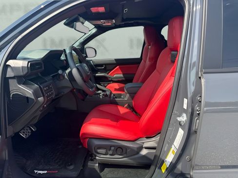 Used 2025 Toyota Tacoma TRD Pro AWD/4WD image 5