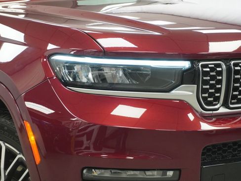 Certified 2025 Jeep Grand Cherokee L Summit AWD/4WD image 5