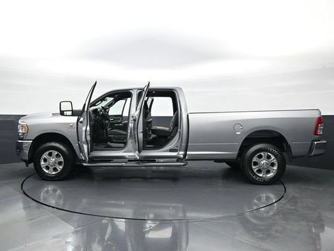 Used 2024 RAM 2500 Big Horn AWD/4WD image 54