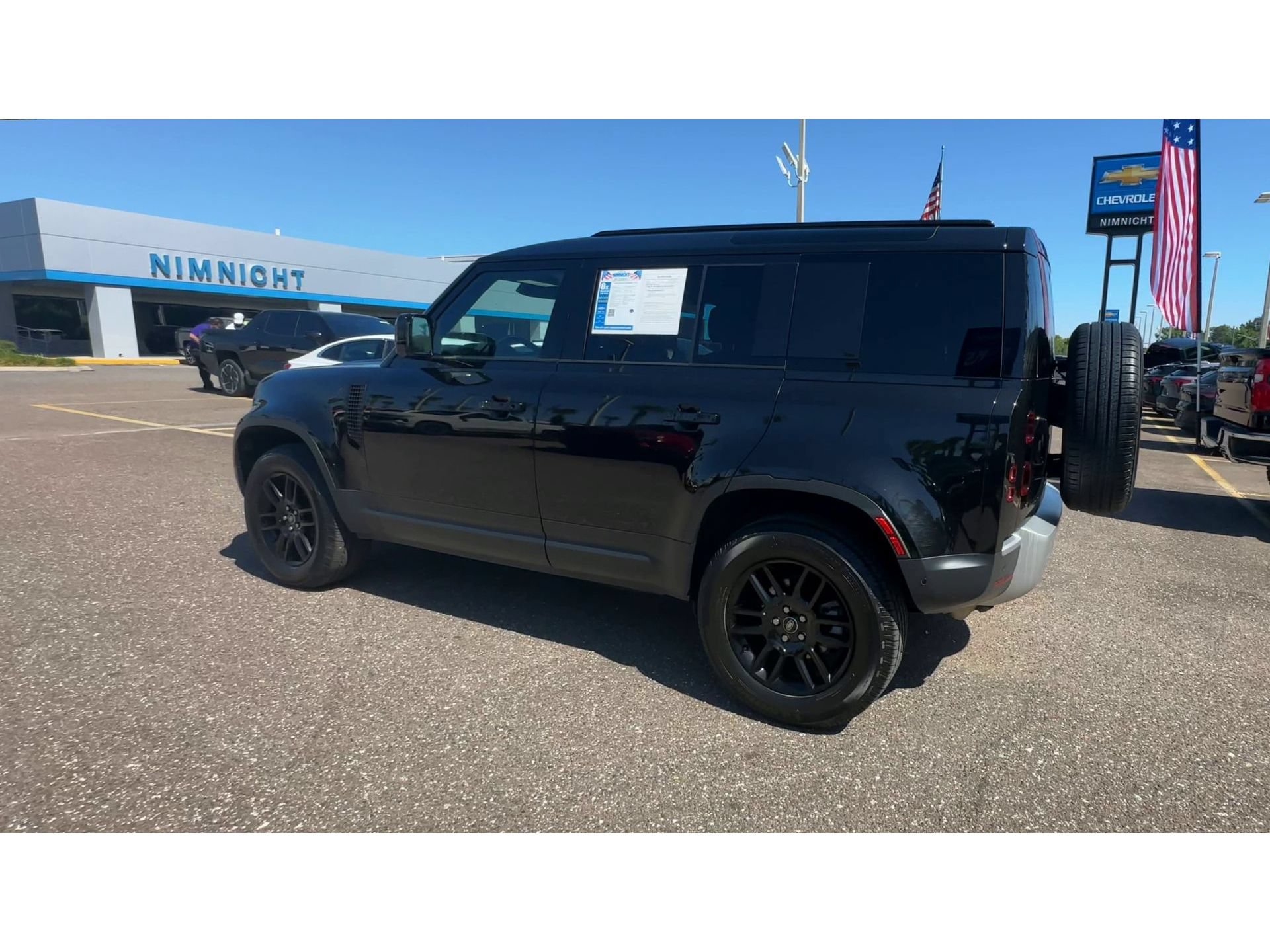 Used 2025 Land Rover Defender 110 S AWD/4WD image 7