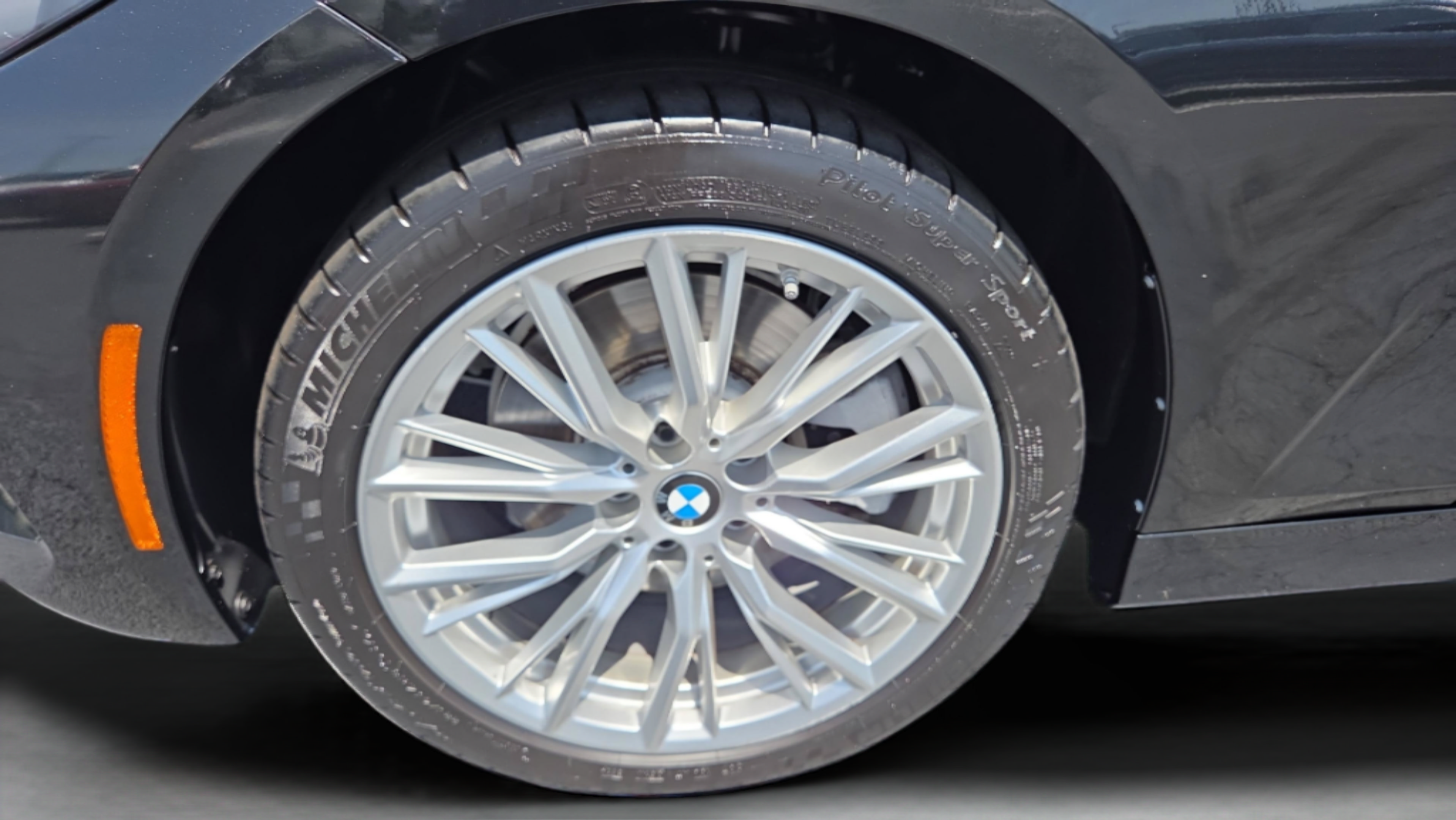 Used 2023 BMW 330i xDrive Sedan w/ Driving Assistance Package AWD/4WD image 39