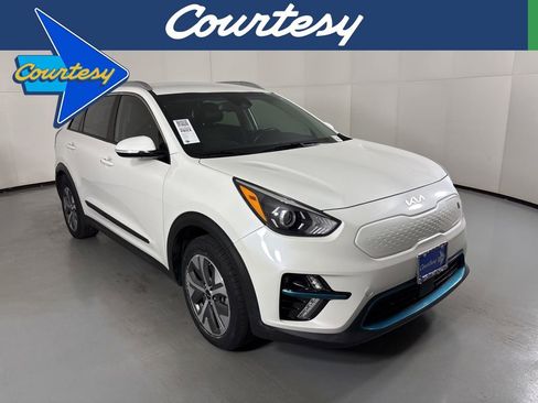 Used 2022 Kia Niro EX image 1