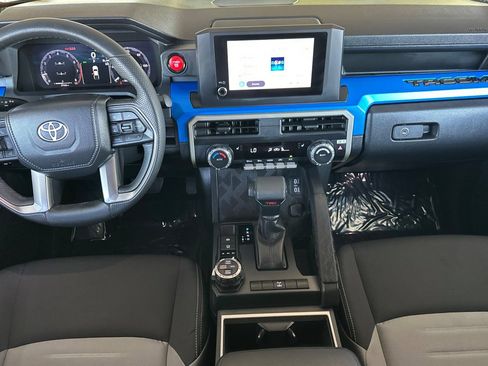 Certified 2025 Toyota Tacoma TRD Off-Road image 17