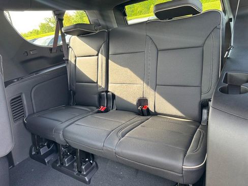 New 2026 Chevrolet Suburban Premier AWD/4WD image 10