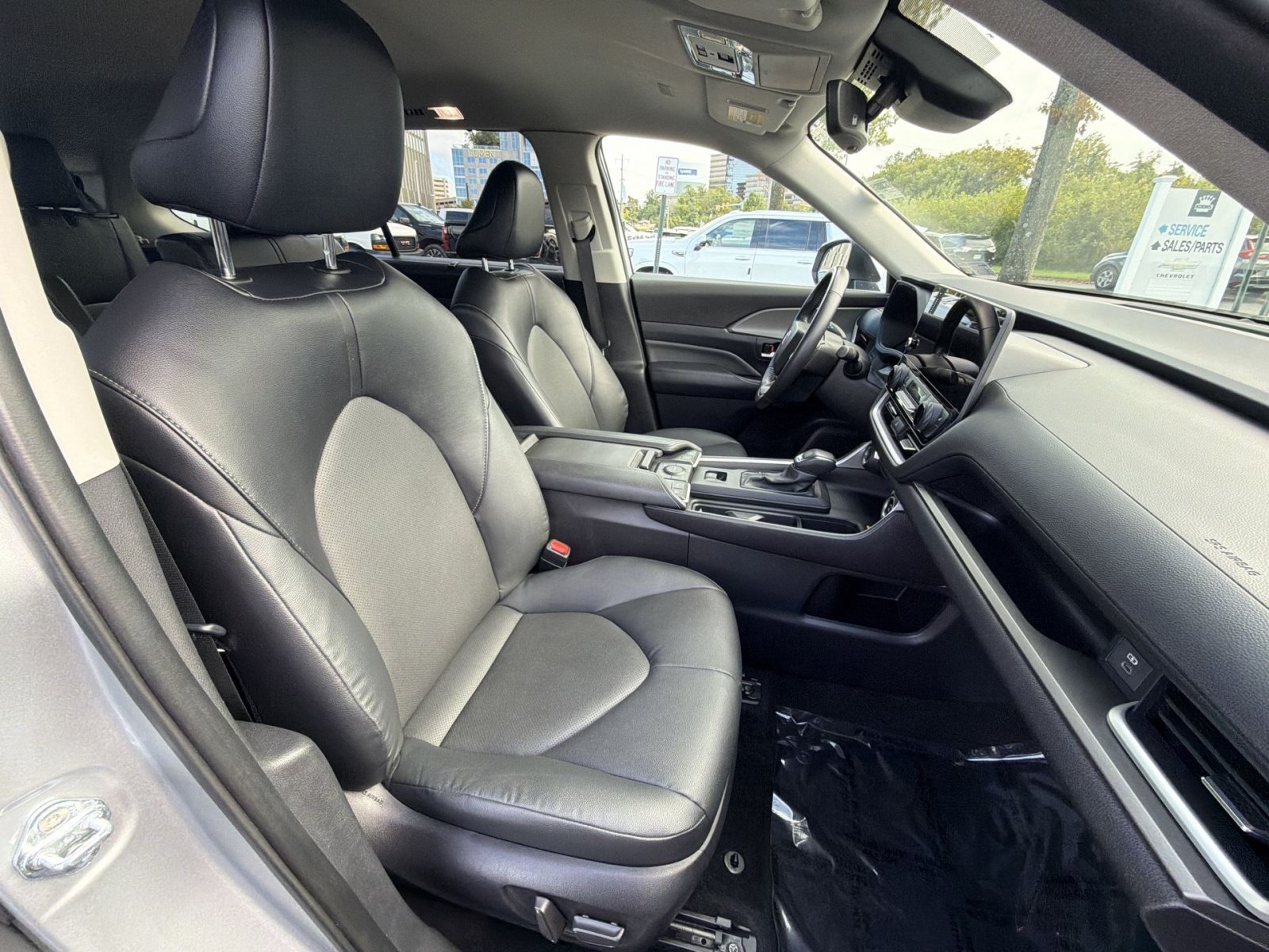 Used 2025 Toyota Grand Highlander AWD image 27