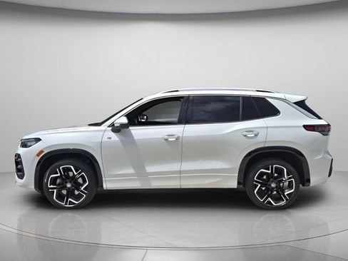 Certified 2025 Volkswagen Tiguan SEL R-Line AWD/4WD image 3