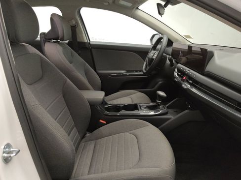 Used 2025 Kia K4 EX FWD image 21