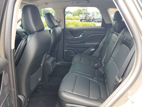 New 2025 Lincoln Corsair Reserve image 25