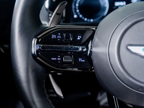 Used 2025 Aston Martin V8 Vantage Coupe image 27