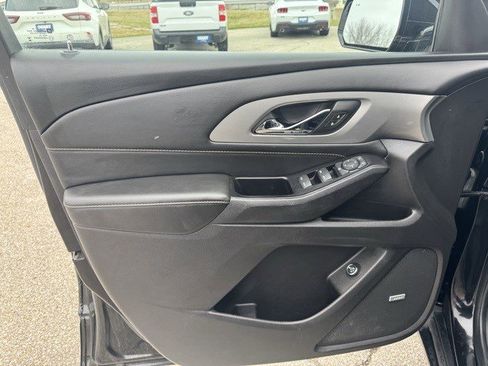 Used 2019 Chevrolet Traverse LT w/ LT Premium Package image 11