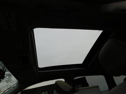 Used 2016 Subaru Forester 2.5i Premium w/ All-Weather Package image 18