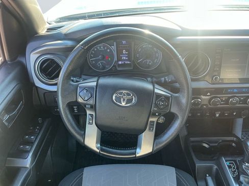 Used 2023 Toyota Tacoma TRD Sport image 12
