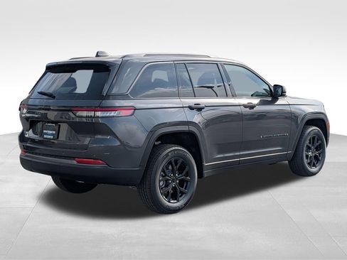 New 2026 Jeep Grand Cherokee Altitude AWD/4WD image 2