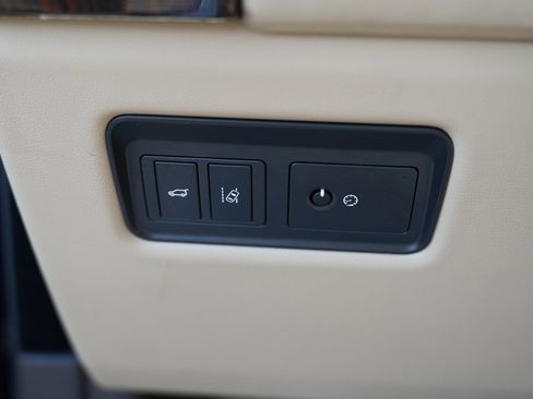 Used 2017 Land Rover Range Rover Supercharged image 54