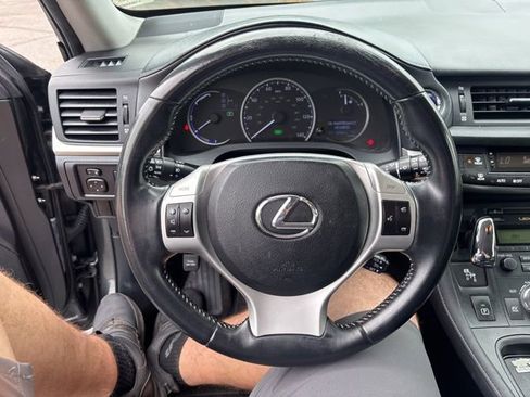Used 2011 Lexus CT 200h Premium FWD image 15