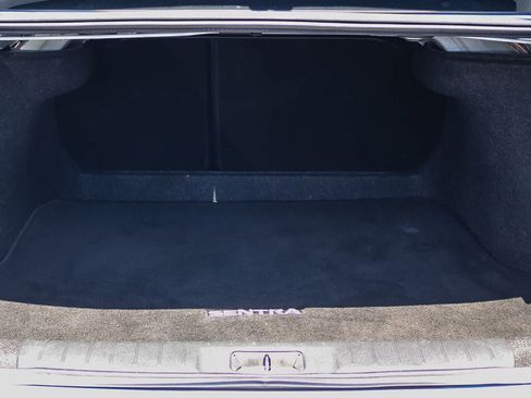 Used 2024 Nissan Sentra SV FWD image 25