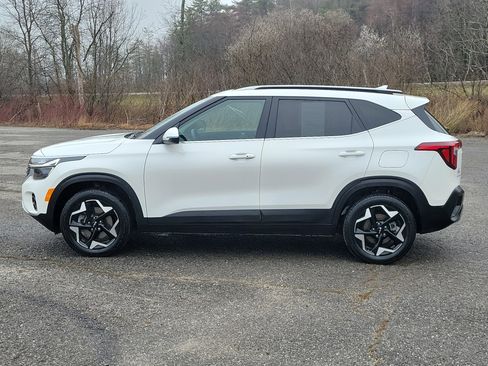 Used 2024 Kia Seltos EX image 8