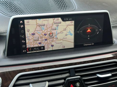 Used 2019 BMW 740i w/ Executive Package RWD image 33