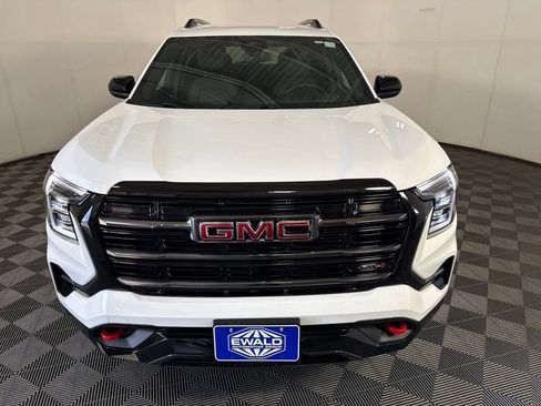 Used 2026 GMC Terrain AT4 AWD/4WD image 3