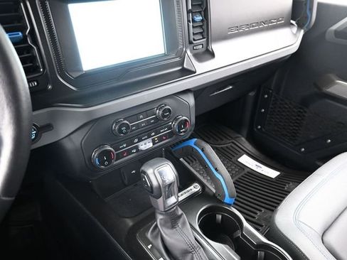 Used 2022 Ford Bronco Black Diamond image 22