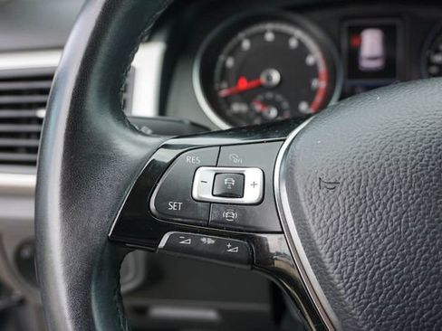 Used 2019 Volkswagen Atlas SE w/ Panoramic Sunroof Package FWD image 22