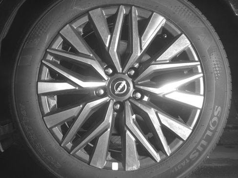 Used 2025 Nissan Altima 2.5 SV FWD image 14