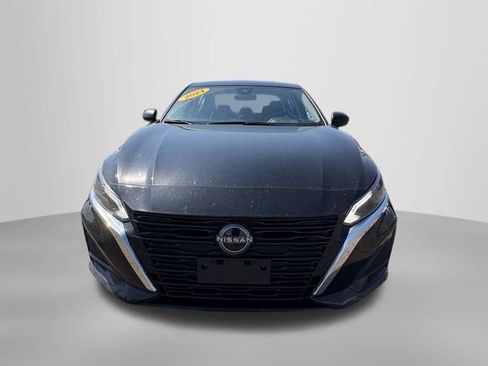 Used 2024 Nissan Altima 2.5 SV FWD image 11