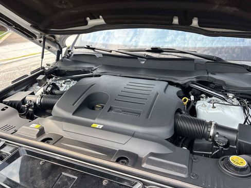Used 2019 Land Rover Range Rover Sport HSE AWD/4WD image 37