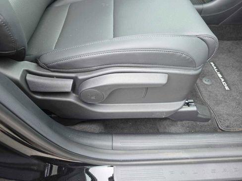 Certified 2026 Hyundai Palisade SEL FWD image 36