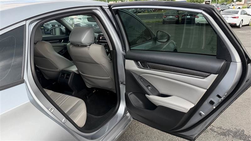Used 2018 Honda Accord Touring image 38