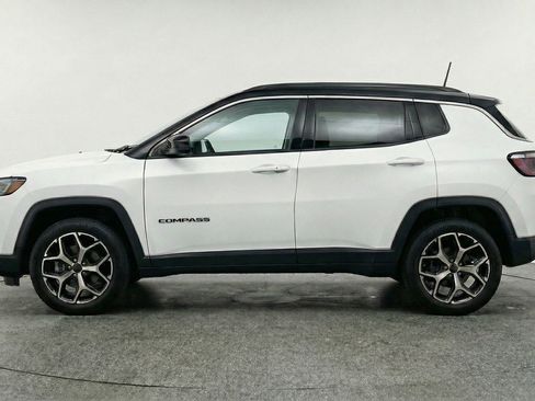 Used 2025 Jeep Compass Limited AWD/4WD image 5