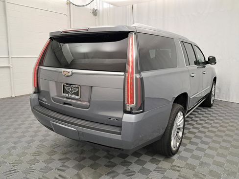 Used 2020 Cadillac Escalade ESV Platinum image 5