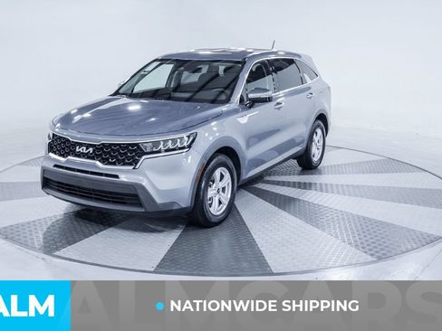 Used 2023 Kia Sorento LX FWD image 2