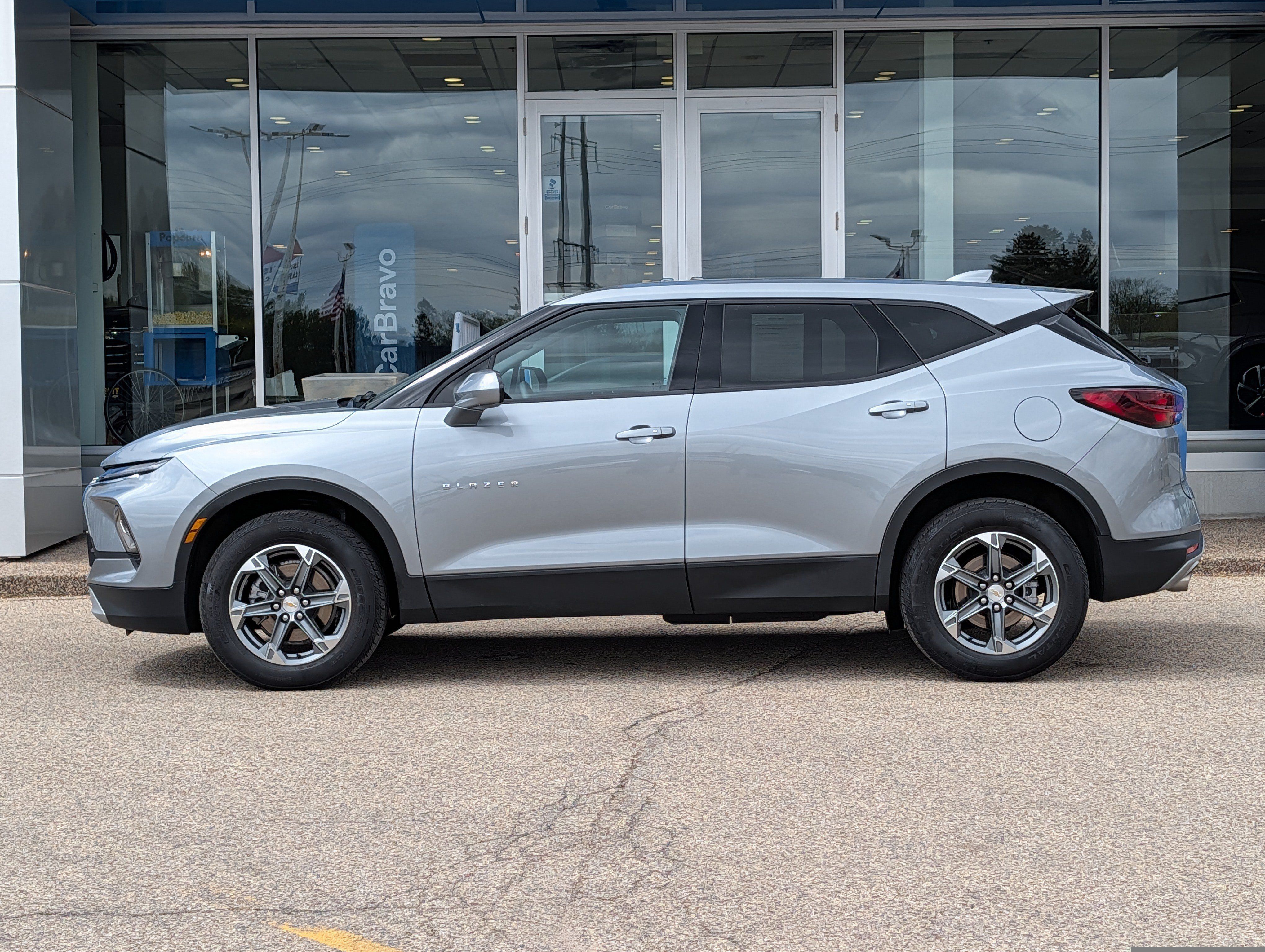 Certified 2025 Chevrolet Blazer LT AWD/4WD image 5