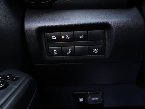 Used 2022 Nissan Kicks S image 39