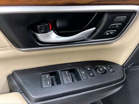 Used 2020 Honda CR-V Touring image 39