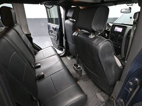 Used 2008 Jeep Wrangler Unlimited Sahara image 33