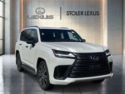 Used 2024 Lexus LX 600 4WD w/ Appearance Package