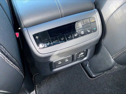 New 2026 Nissan Pathfinder Platinum w/ Cargo Package AWD/4WD image 39