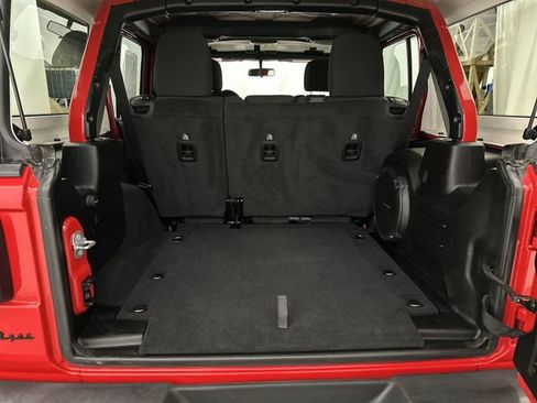 Used 2021 Jeep Wrangler Unlimited Sport image 23
