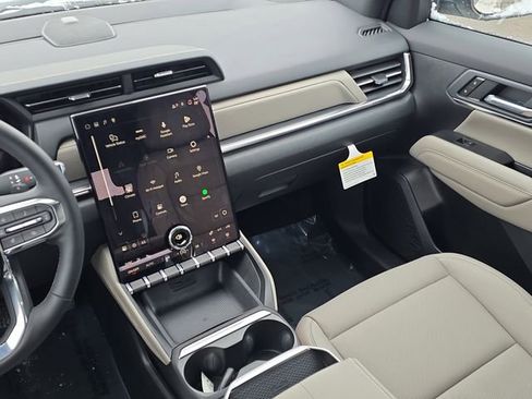 New 2026 GMC Terrain Elevation w/ Elevation Premium Package image 24