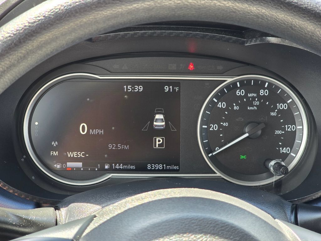 Used 2023 Nissan Versa SV FWD image 6