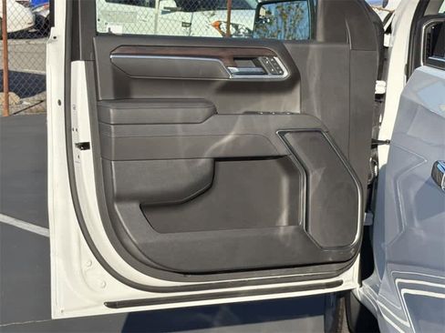 Used 2025 GMC Sierra 1500 SLT image 23