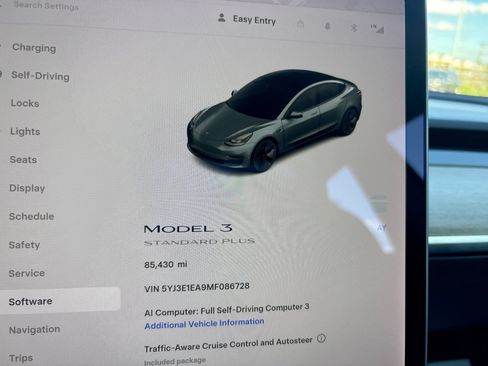 Used 2021 Tesla Model 3 Standard Range Plus RWD image 10