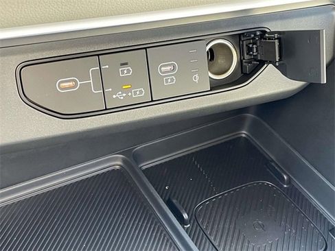 New 2026 Kia Carnival EX image 37