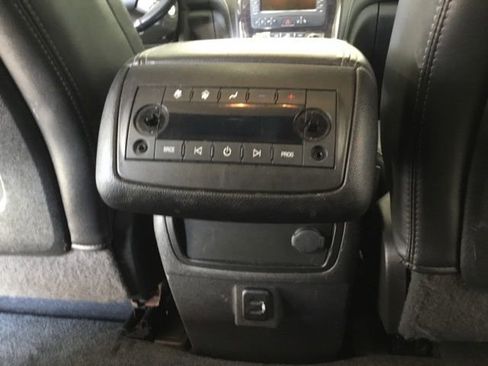 Used 2017 Buick Enclave Premium image 48