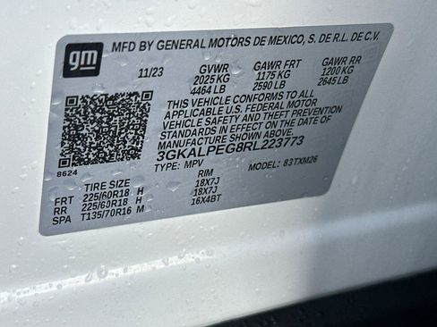 Used 2024 GMC Terrain SLT image 28