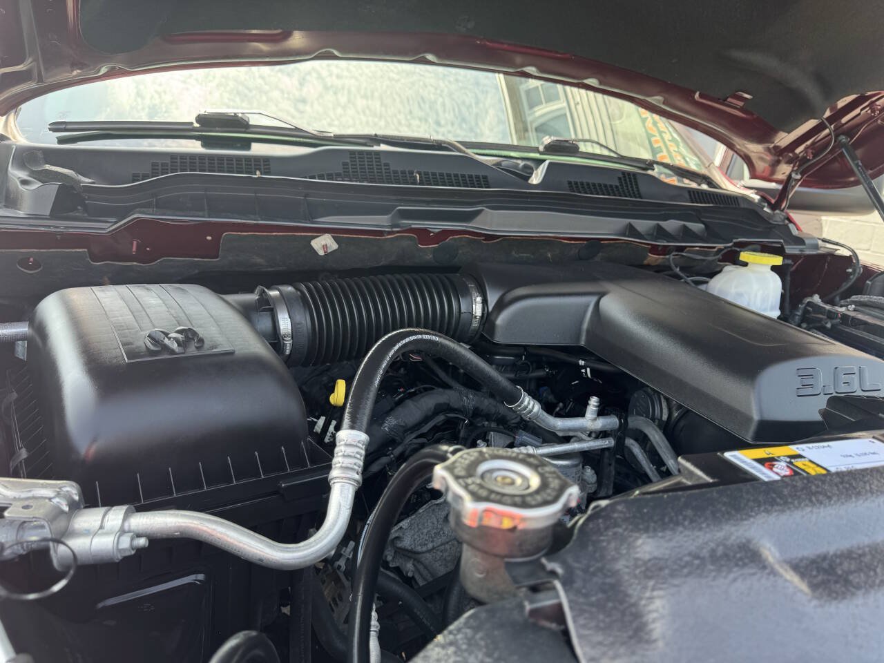 Used 2018 RAM 1500 Express AWD/4WD image 11