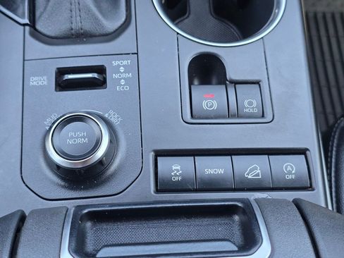 Used 2021 Toyota Highlander XSE image 18